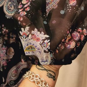 NWOT CHIFFON BLACK PAISLEY PRINT MIDI DRESS SIZE M FTOM EXPRESS